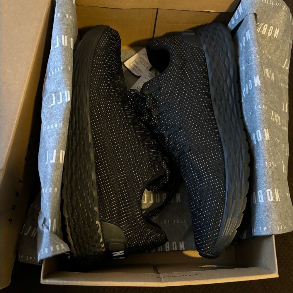 NOBULL Men’s Reflective Woven Trainers